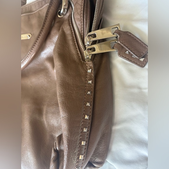 Marc Jacobs Tan Leather Shoulder Bag - Picture 4 of 8